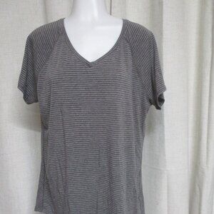 AMAZON ESSENTIALS gray white striped V neck T shirt top